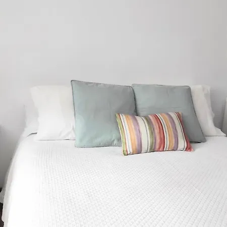 Rias Baixas Rc, Vivienda Centrica Con Parking En Urbanizacion Residencial *