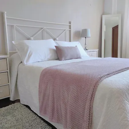 Rias Baixas Rc, Vivienda Centrica Con Parking En Urbanizacion Residencial *