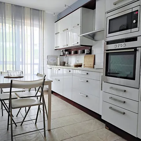 Rias Baixas Rc, Vivienda Centrica Con Parking En Urbanizacion Residencial * 里贝拉