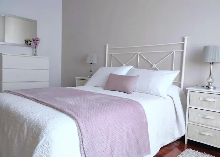 Rias Baixas Rc, Vivienda Centrica Con Parking En Urbanizacion Residencial リベイラ