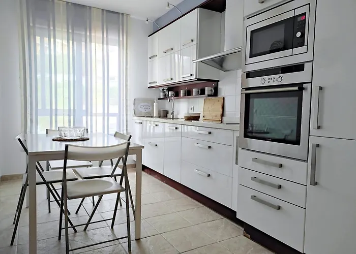 Rias Baixas Rc, Vivienda Centrica Con Parking En Urbanizacion Residencial * リベイラ