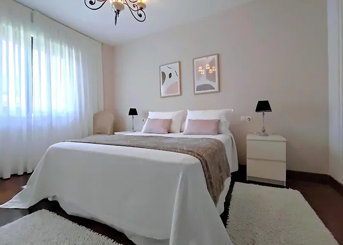 Rias Baixas Rc, Vivienda Centrica Con Parking En Urbanizacion Residencial アパート